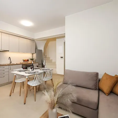 Galanthus Loft 4 Apartment *